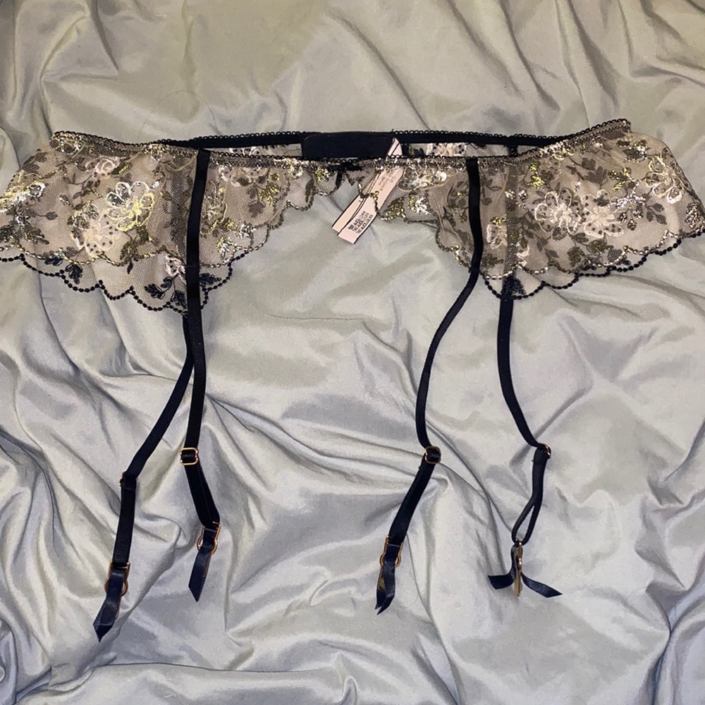 Dream Angels Shine Lace Garter Belt by Victoria’s Secret